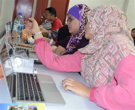 Ya, menulis daftar pustaka memang bukanlah sesuatu yang mudah apalagi jika belum pernah mencobanya sama sekali. .: Tajuk 419: ATLAS.TI Siri 3 - Menulis pernyataan masalah ...