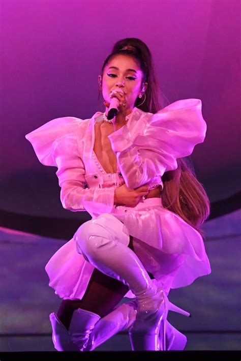 Ariana Grande Sweetener World Tour Pictures Popsugar Celebrity Photo 21