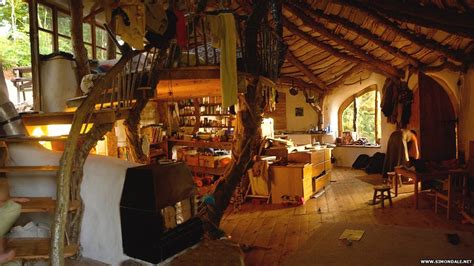 Pictures Look Inside A Real Life Hobbit House Cbbc Newsround