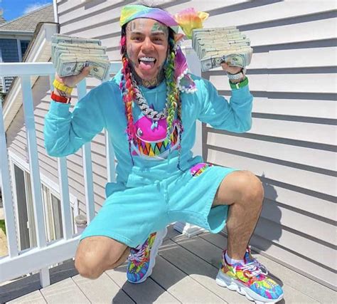 A Video Of Tekashi 69 Is Going Viral After A Neighbor Spotted Him