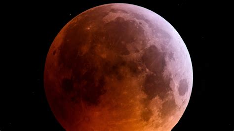 Super Blood Wolf Moon Eclipse Remarkable Photos Of The Phenomenon