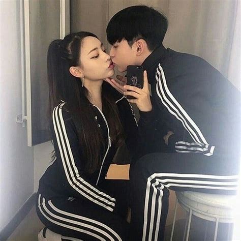 They Are Matching And Being A Cute Couple This Is So Adorable 😍 ️ ️ Ragazza Coreana Coppia
