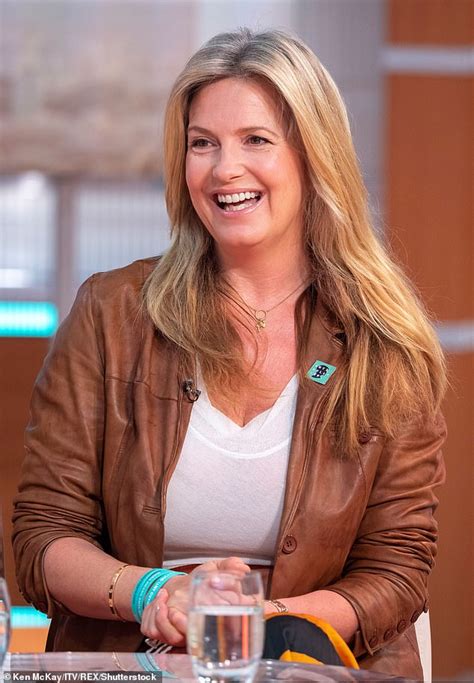 Penny lancaster, born in 1971, is a photographer and model from england. Penny Lancaster has piled on TWO STONE since having kids