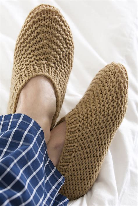 Free Patterns For Knitted Slippers Beginners