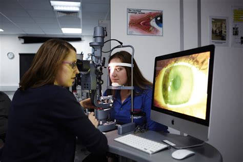 How to become an optician or optometrist - Routes into Optometry