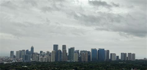 Seda bgc enjoys a prime location in metro manila's bonifacio global city, the philippines' newest financial district and home to headquarters of multinational corporations and prestigious real estate developments. BGC skyline, Metro Manila, Philippines : CityPorn