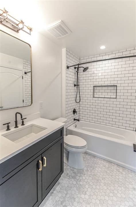 It has to be interesting besides functional too. Top 28 Best Small Bathroom Ideas with Bathtubs for 2021