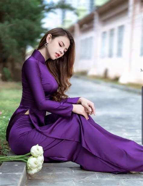 Purple Satin Ao Dai The Dress Áo Dài Người đẹp Châu á