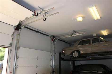 High Lifted Wood Free Overhead Garage Doors With Car Lift