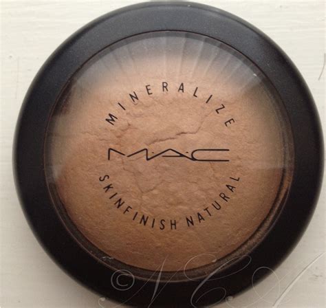 Pretty Little Lives Mac Mineralize Skinfinish Natural Review