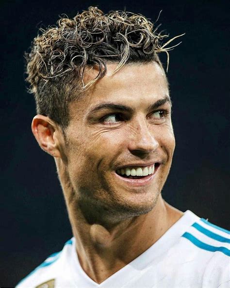 21 Amazing Cr7 Hairstyle Wallpapers