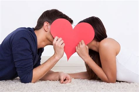 Manfaat Dan Cara Berciuman Yang Perlu Anda Ketahui PelangiQQ Lounge