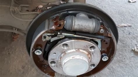 Rear Drum Brakes On A Volkswagen How To Change Youtube