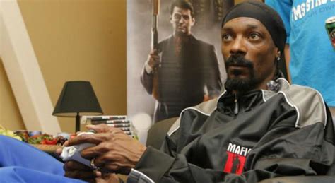 Snoop Dogg Really Shouldnt Switch To Playstation Over
