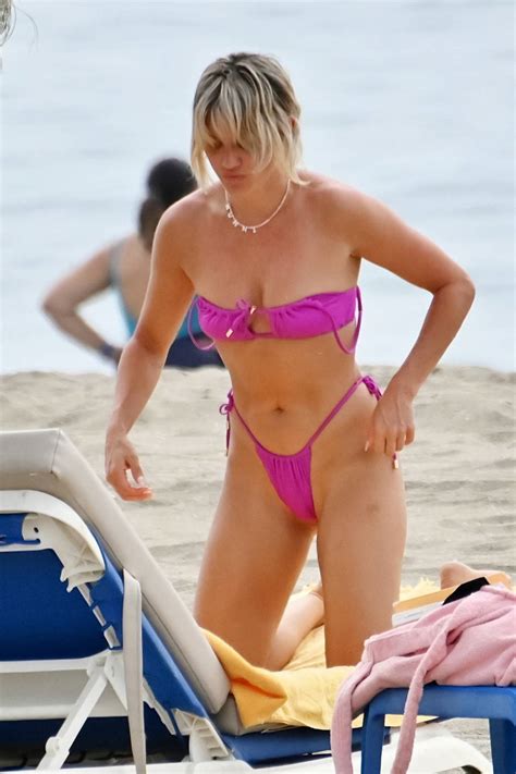 Ashley Roberts Shows Off Her Bikini Body During A Beach Day In Marbella