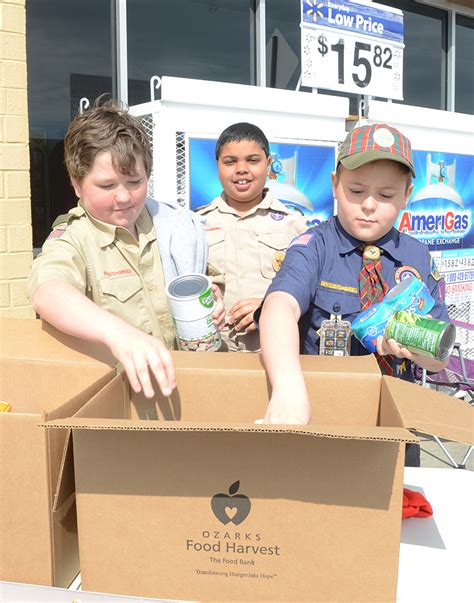 Every week, food bank drivers and member agency staff pick up donations from more than 100 area grocers. Scouting for Food - Ozarks Food Harvest