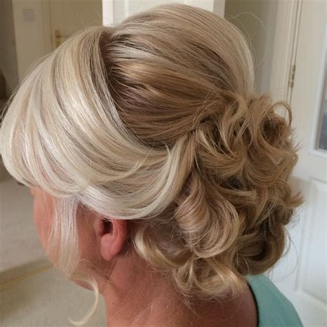 Best Updo Hairstyles For Mother Of The Bride Medium Length Hair