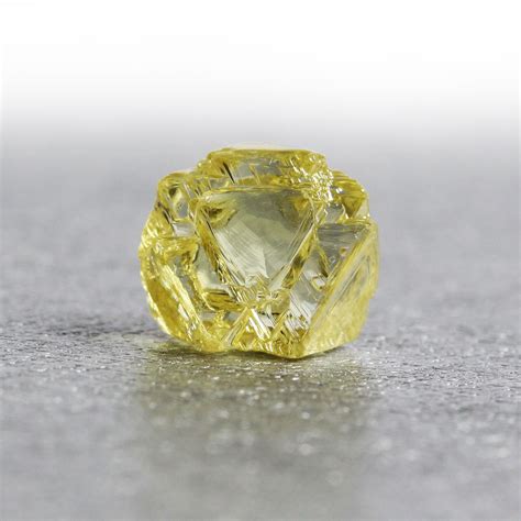 Rough Yellow Diamond Diamante Minerali