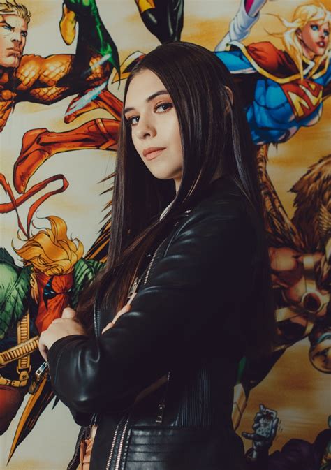 Nicole Maines On Becoming Tvs First Transgender Superhero The New York Times