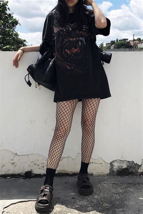 36 Black Outfits Ideas Worth Checking Out Grunge Outfits Fishnet