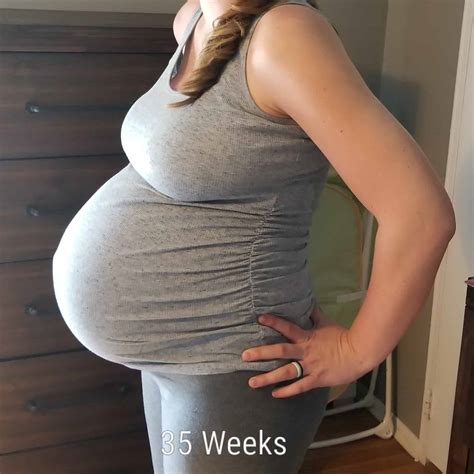 Pictures Of 35 Weeks Pregnant Belly Pregnantbelly