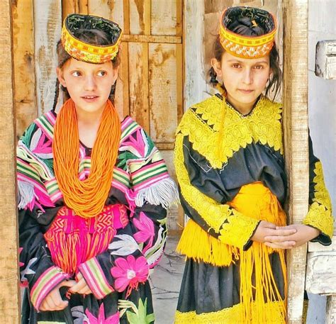Kalashi Girls Beautifully Dressed Up In Their Traditional Costumes