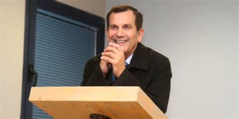 ראש עיריית אור עקיבא יעקב אדרי התייחס החודש לתופעה בה העיר אור עקיבא נעלמת מפרסומי חברות הבנייה וכאמור, בישיבת מועצת העיר שהתקיימה בחודש האחרון התייחס ראש העיר יעקב אדרי לסוגייה, לאחר שעלתה לדיון. יעקב אדרי הפתיע באמירה פומבית: "ייתכן ולא אסיים את הקדנציה ...