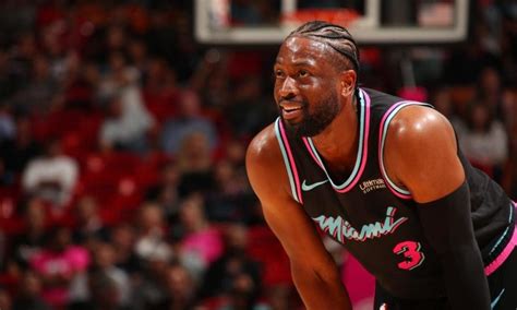 How do you cope with the awkwardness of retiring in your 30s? Dwyane Wade pretende voltar à NBA? - NBA PORTUGAL
