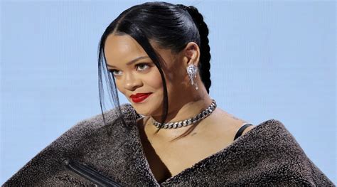 Rihanna Net Worth 2023 Biography Age Height Career And More Information