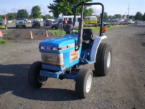 Ford 1520 4x4 Tractor Compact Tractor Edinburg Auction Sales Inc