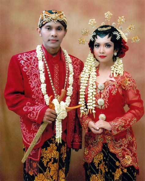 Javaneseindonesia Wedding Costume Traditional Bride Traditional