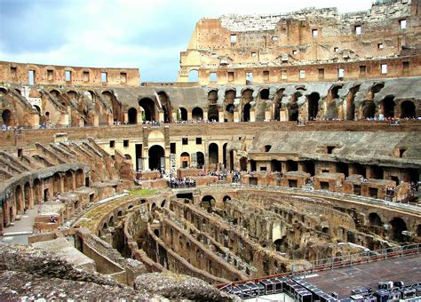 Koloseum W Rzymie Włochy Amfiteatr Flawiuszów