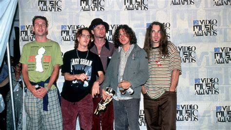 Pearl Jam Five Against The World