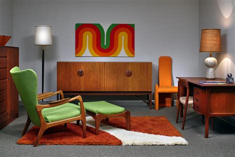 Retropassion21 Opens 5000 Square Foot Showroom With Authentic Mid