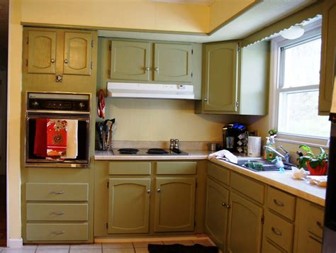 Remove doors and hardware from cabinet. How to Remove Old Kitchen Countertops | DISPATCH JUNK REMOVAL
