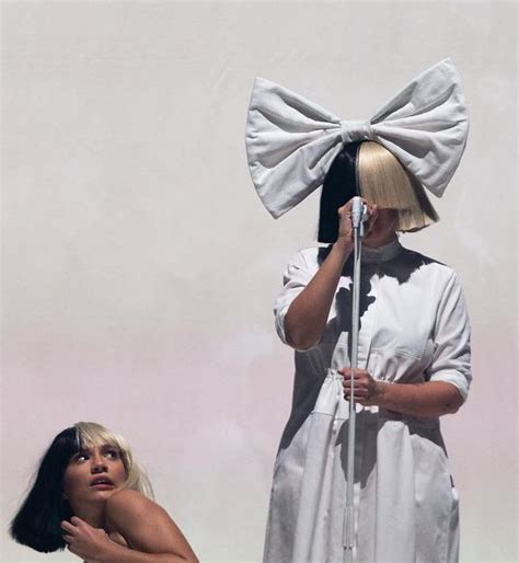 Sia And Maddie The Perfect Duo Sia And Maddie Kenzie Sia The Greatest
