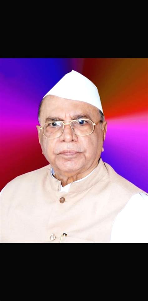 अमायरा हिंदी सिनेमा से ज्यादा साउथ इंडस्ट्री में पॉपुलर एक्ट्रेस. Free Photo: Ex-Maha CM Shivajirao Patil-Nilangekar dies at 90