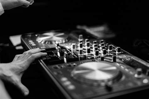 Download and listen to new, exclusive, electronic dance music and house tracks. Essex DJs in Essex - Wedding Music and DJs | hitched.co.uk
