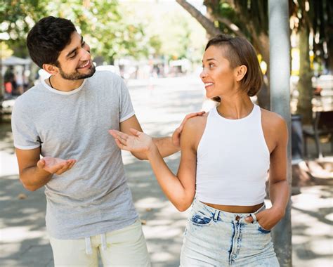 What Does It Mean When A Girl Initiates A Conversation Body Language