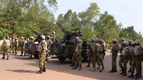 Burkina Faso Vers La Création De Formations Militaires Dans Les Provinces