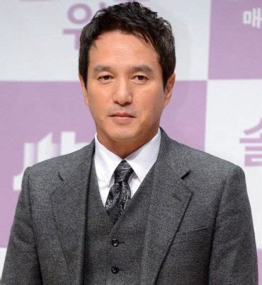 한편, 조재현은 2018년 2월 성폭력을 고발하는 '미투'(me too, 나도 당했다)운동 중 여러 여성들로부터. SC이슈조재현 미투는 ing…"17세 때 성폭행" vs "공소시효 만료 ...