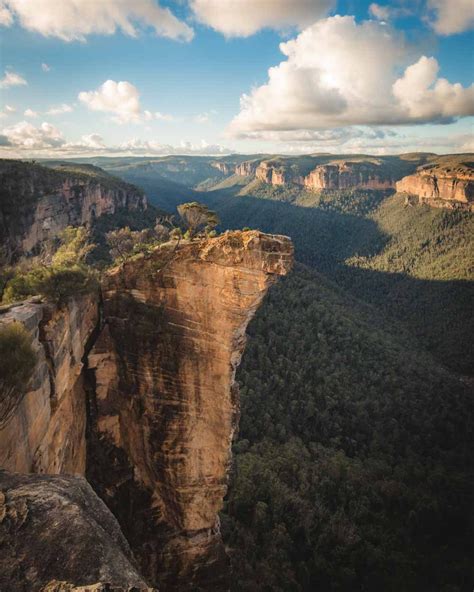 Hanging Rock Is This The Most Magical View In The Blue Mountains