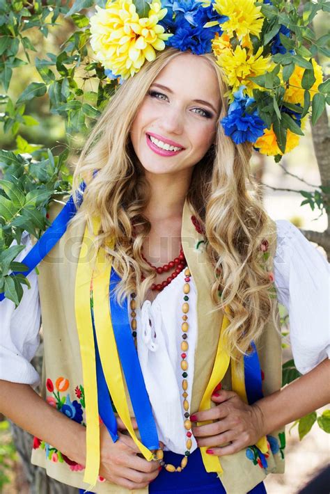 Portrait Of A Beautiful Girl In The Ukrainian National Costume Stock