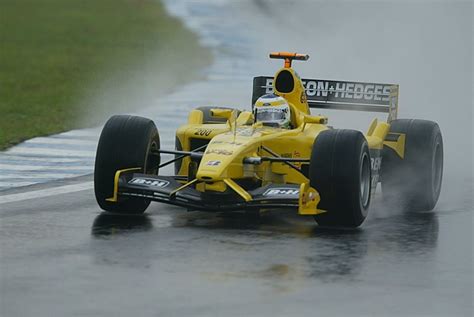 The latest tweets from corrida f1 (@corridaf1). F1 700. Uma corrida ganha por Fisichella no «videoárbitro ...