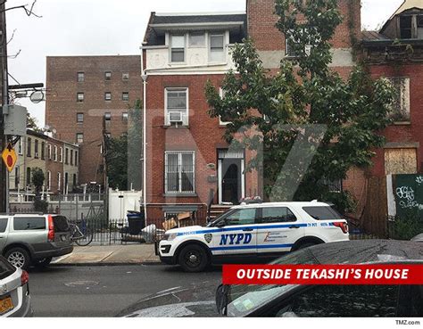 Tekashi69s Brooklyn Home Raided By Federal Agents Gun Found