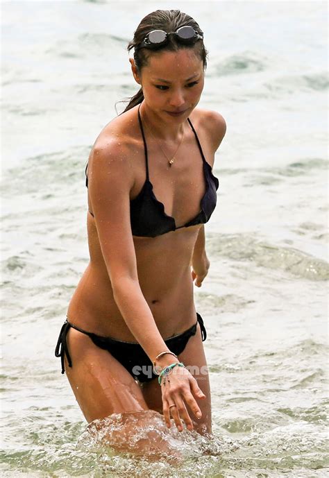 Jamie Chung Bikini In Hawai Stars And Bikini