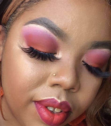 Whether you're aiming for something a little more romantic or you'd like the drama of a neon, keep reading! Pink Eyeshadow | Pink eyeshadow, Beauty cosmetics, Eyeshadow