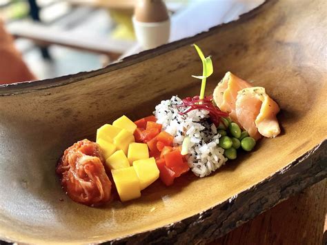 Thai And Seafood Restaurants In Tongsai Bay Garrya Hotels