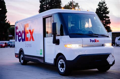 Gms Brightdrop Delivers First Electric Delivery Vans To Fedex The