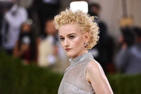 Julia Garner Is Set To Play Madonna In A Biopic Directed By The Pop